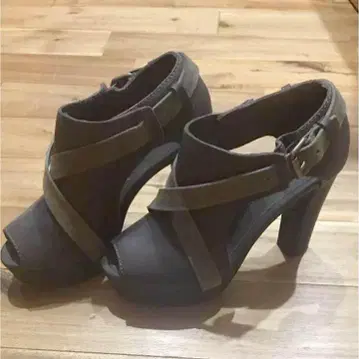 TILA MARCH 하이힐 펌프스 부티 샌들 가죽 브라운