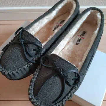 MINNETONKA 미네통카 무스탕 모카신 그레이