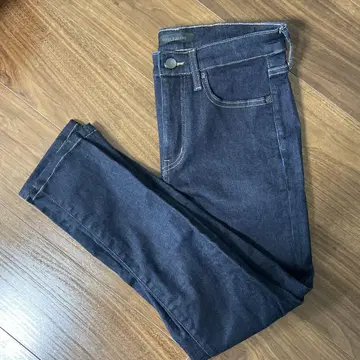 유니클로 26 (66cm) 다크 블루 스키니 데님 앵클 기장