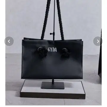GYDA 가죽 토트백 M