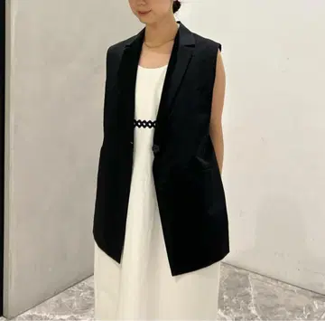 미사용 새상품 UNITED ARROWS 슬리브리스 자켓