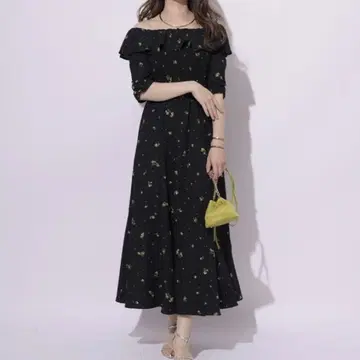미사용급 아푸와이저 리셰 25SS 리틀 플라워 셔링 원피스