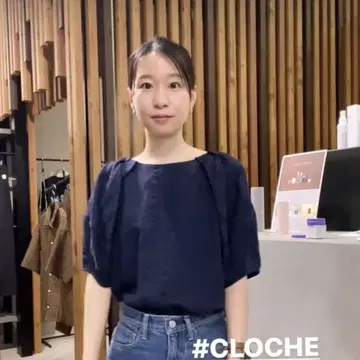 택 포함 미사용 새상품 CLOCHE 블라우스 가을까지 사용 가능