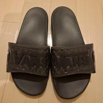 VANS 블랙 샌들 사이즈 6