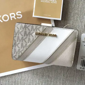 새상품 MICHEAL KORS 마이클코어스 정가 41,800엔 지갑