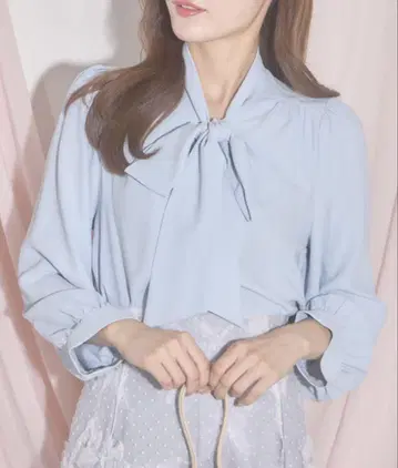 tooco closet 토코 클로젯 보타이 리본 블라우스 블루