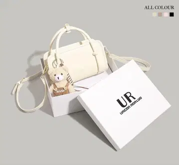 URCDN RDALVO 크림색 숄더백