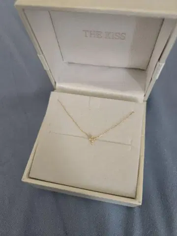 THE KISS 골드 목걸이