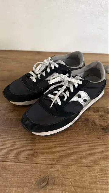 Saucony 스니커즈 블랙/실버 9.5