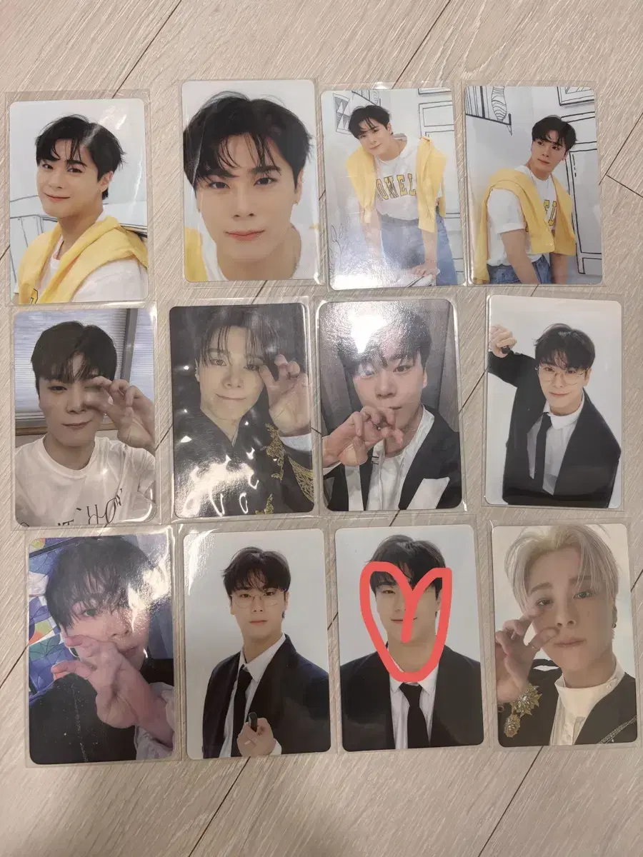 Moonbin poca wts