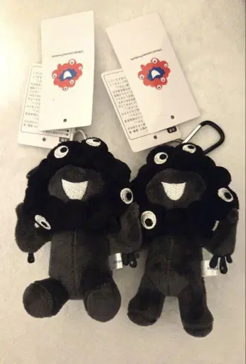 오사카 엑스포 얌얌 앉아 서 있는 키링 블랙 봉제 인형 검정 얌얌