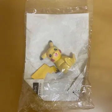몬코레 피카츄(펄 컬러)