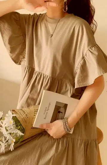 접촉 냉감 부포 도킹 소매 프릴 티어드 원피스