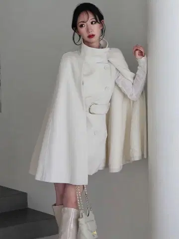 새상품급 ROYAL PARTY 케이프 코트