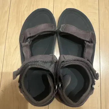 Teva 다크 브라운 스포츠 샌들