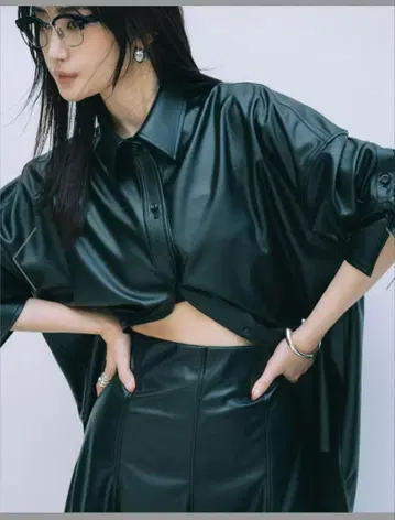 새상품 BABYLONE 야나기바시 유이 콜라보 백 턱 오버 셔츠
