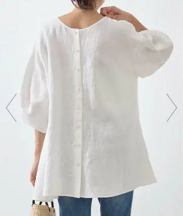 비어즐리 펄 버튼 린넨 앞뒤 블라우스