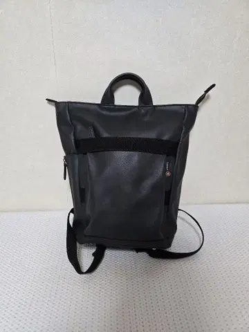 심플한 블랙 럭색/백팩