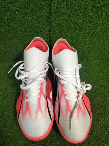 Puma 축구화 하이컷 화이트/핑크