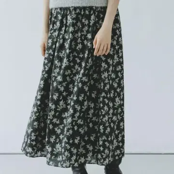 카구레 리버티 플라워 무늬 플레어 롱 스커트 블랙 어반 리서치