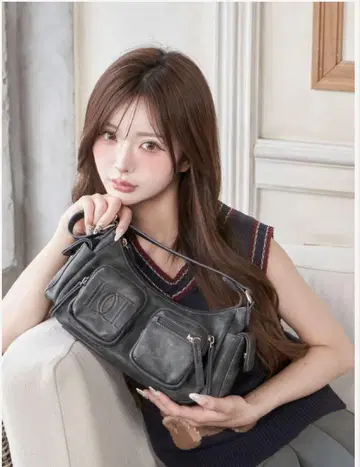 택 포함 미개봉 새상품 다리치 DD 레더 핸들 백 블랙