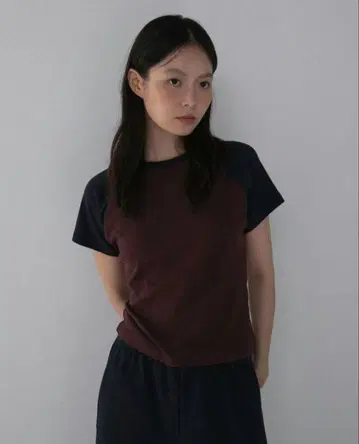 오호토로 보스턴 라글란 티셔츠