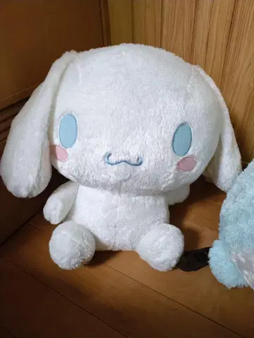 시나몬 롤 봉제 인형