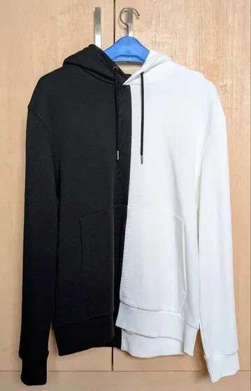 CALVIN KLEIN JEANS 후드티 M 사이즈