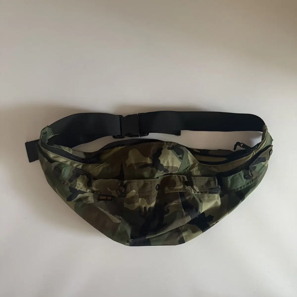 Magforce Proteus Waist Bag - Porridge on Bunjang Global Site.