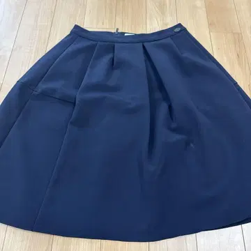 FOXEY NEW YORK 네이비 플레어 스커트 38