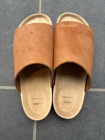 Hender Scheme 카리모쿠 샌들