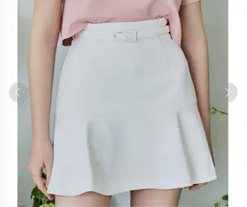 Riu Switching flare short skirt 화이트 M