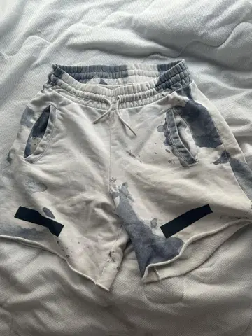 Off-White 하프 팬츠