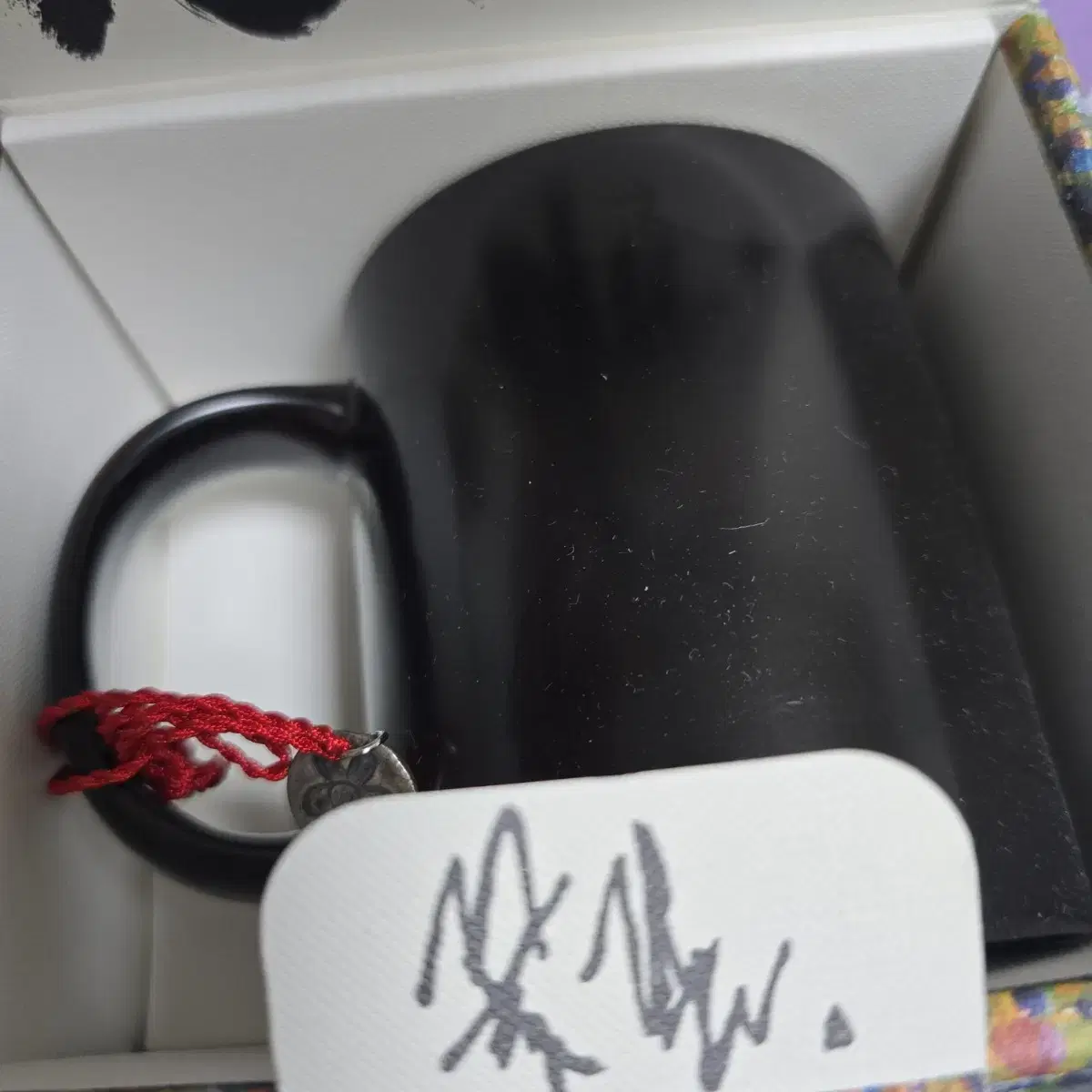 G-dragon Kwon Ji-yong UNTITLED Flower Road Limited Edition of 1000 Cup Bracelet Note