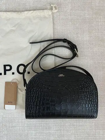 A.P.C. 숄더백