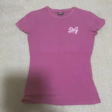 D&G 핑크 반팔 티셔츠 핏 타입