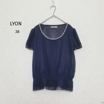 리옹 | 쉬폰 블라우스 [38] 비즈 넥 트림 거터링 핀턱