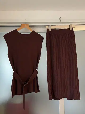 Mystrada 리브 스커트 셋업
