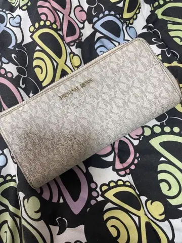 Michael Kors 장지갑 베이지 모노그램