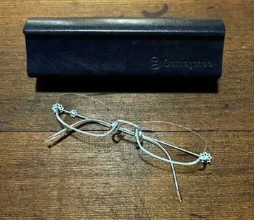 오니 안경 언더 림