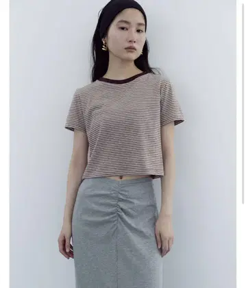 meer. BORDER COMPACT TEE(BRN RED)