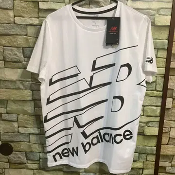 택 포함 새상품 New Balance 화이트 티셔츠 M 사이즈