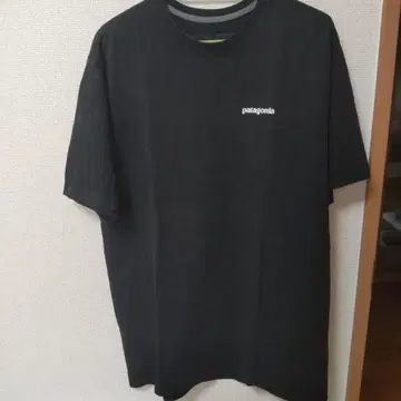 patagonia 블랙 티셔츠 M 사이즈