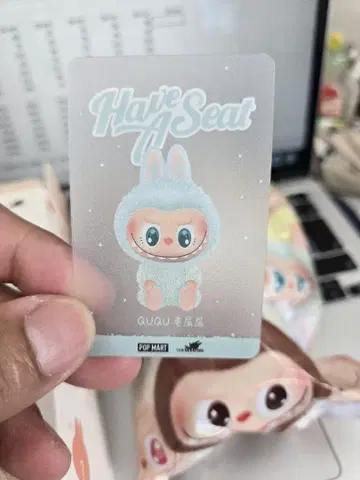 POP MART Labubu Have A Seat 토끼 QUQU