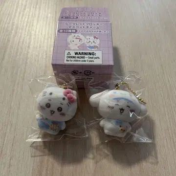 치이카와 산리오 플로키 마스코트 참 하치와레 치이카와 2종 세트