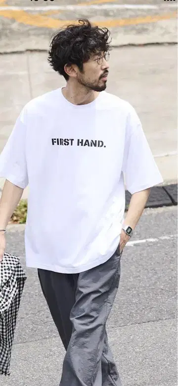 FIRST HAND. 오버 사이즈 티셔츠 화이트