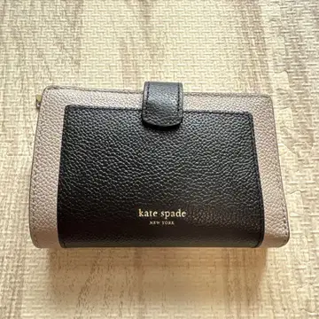 kate spade 접이식 지갑 블랙과 베이지