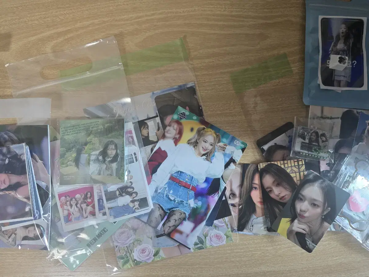 Fromis_9 unofficial goods