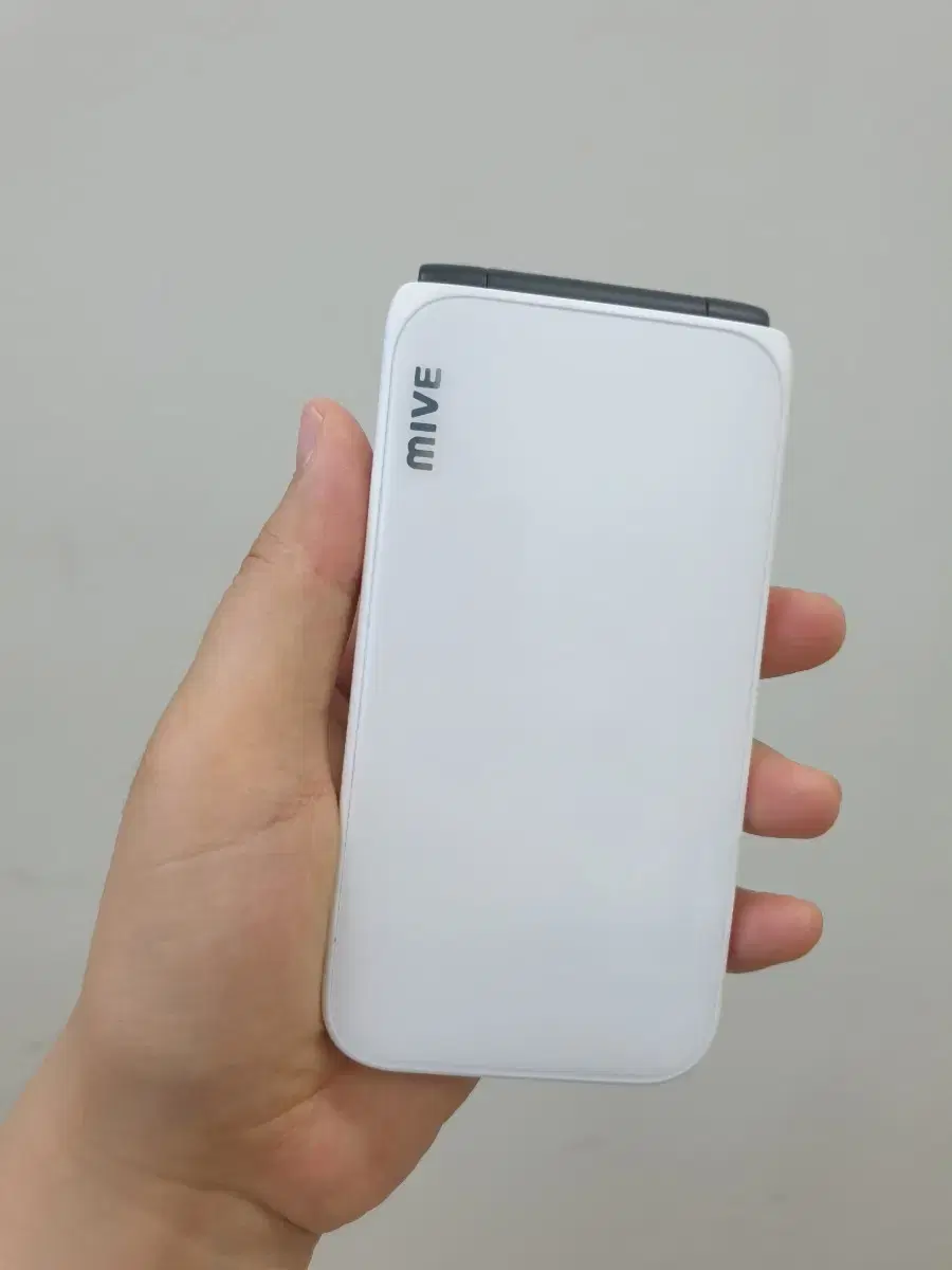 Same-day shipping, no image burn-in, Style Folder 32GB White, Grade S, Busan Used Phone