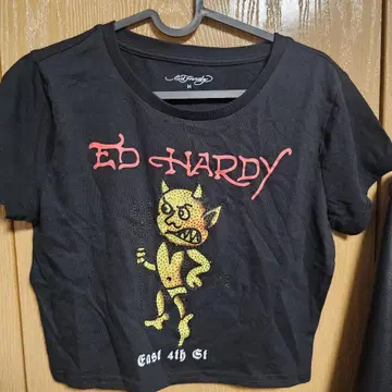 ED HARDY 블랙 티셔츠 M 사이즈